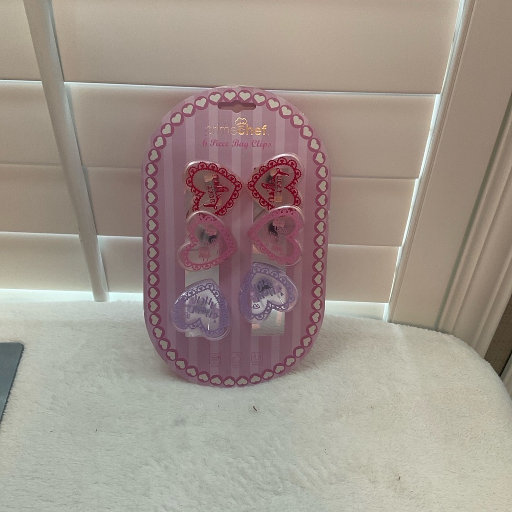 Heart-Shaped Hair Clips Set - Red and Purple